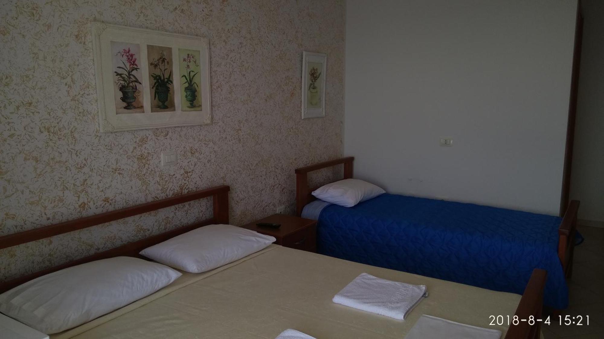 El Doro Rooms Dhërmi Exteriör bild